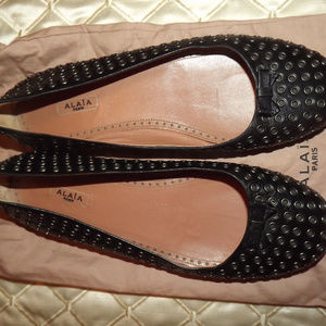ALAÏA Black Leather Grommet Flats & Dustbag 37.5